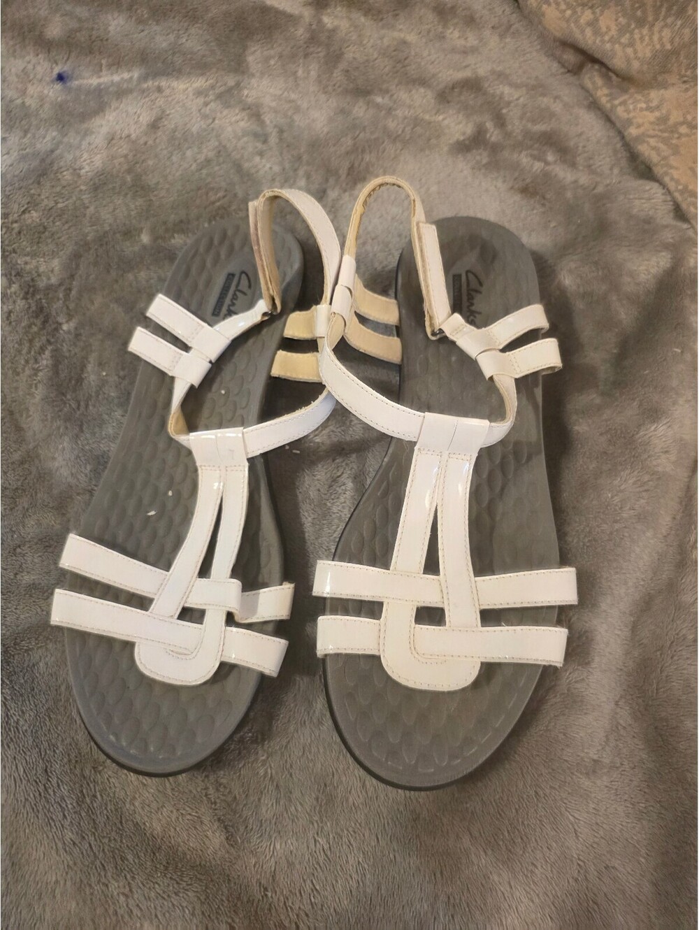 Clarks White Strappy Flat Sandals Size 11
